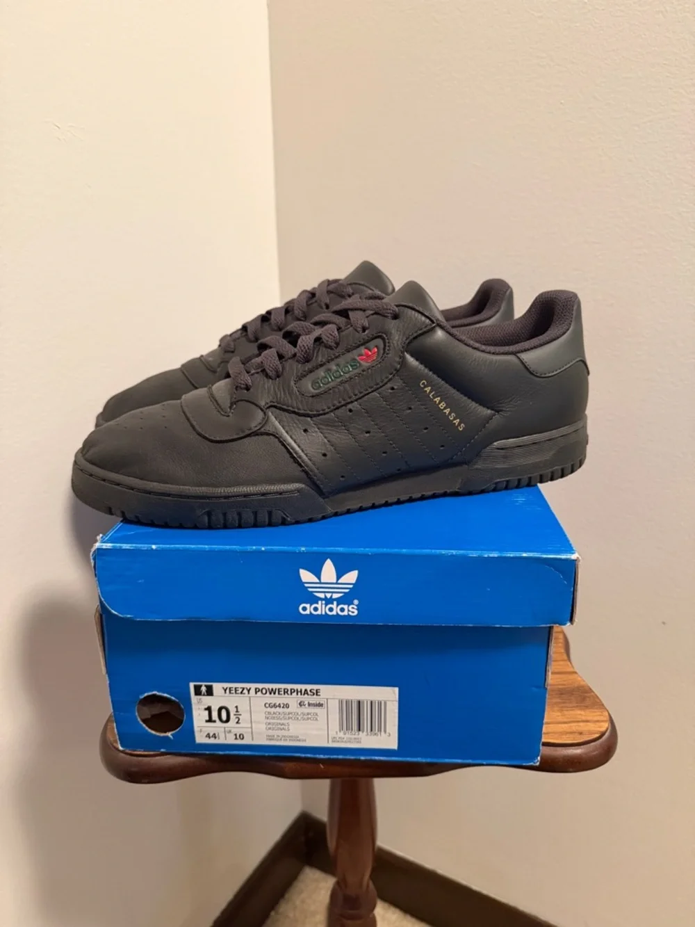 Yeezy Powerphase - Picture 1 of 10